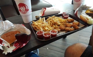 Wendy's Misiones food