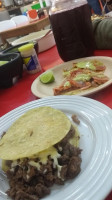 Taquería La Primera food