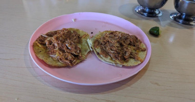 Güero Pibil food