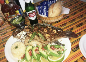 Mariscos Maral food