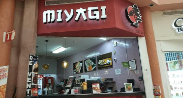 Miyagi Sushi food