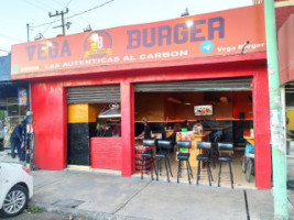 Vega Burger Las Auténticas Al Carbón food