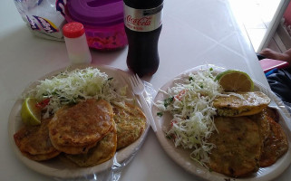 Gorditas Amel food