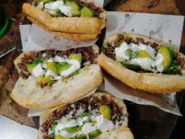 Tacos Y Hamburguesas Goyo food