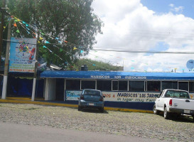 Mariscos Los Jarochos outside