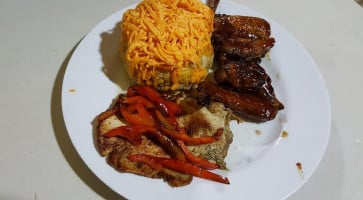 Bebelongo's Parrillada food