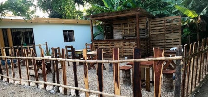 El Patio Parrillada outside