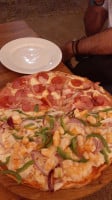 Surfers Pizza food