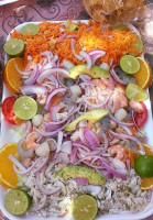 Mariscos Los Tapos food