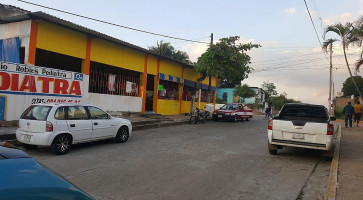 CARNITAS EL BUEN SABOR outside