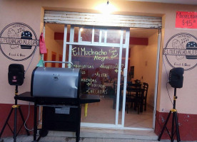 El Muchacho Alegre Food&beer outside