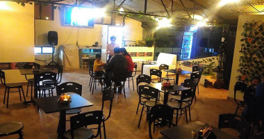 La Terraza Comidas Rapidas À l'intérieur