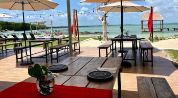 Jaguara Lagoon Shore Club outside