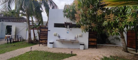 Jaguara Lagoon Shore Club outside