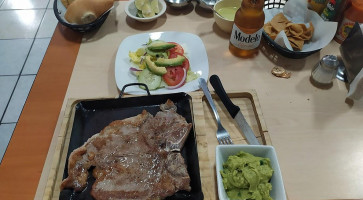 La Diligencia Buffette Comida