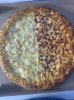 La Rica Pizza food