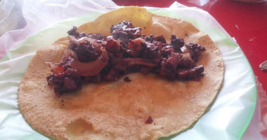 Carnitas Y Chicharrones food