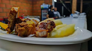 La Fonda Del Sr. Chicharron food