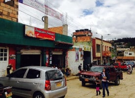 Panaderia Y Continental outside