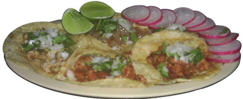 Taqueria Baltazar food