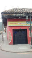 La Esquina Del Chisme outside