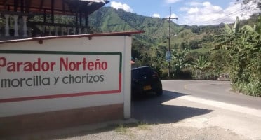 Parador Norteño- Morcilla Y Chorizos outside