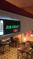 Juan Gourmet Pizza inside