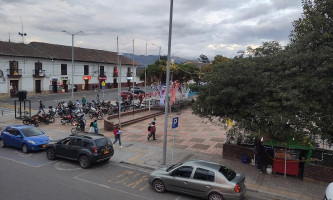 Cacique Plaza Sesquile outside