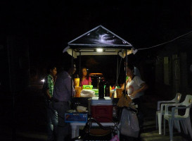 Burguers And Beer outside