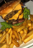 Burger Bross El Original food