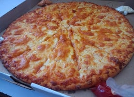 Rika's Pizza food