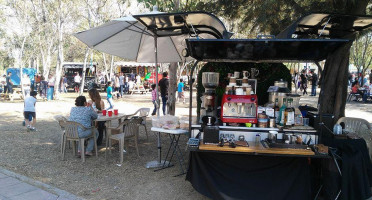 Catrin de la Rue Food Truck Coffee outside