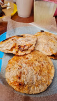 Gorditas Doña Coco food