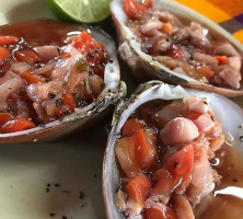 Mariscos La Escondida food