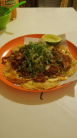 Matu's Tacos food