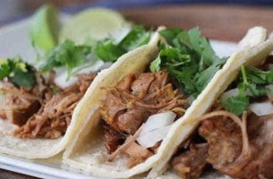 Carnitas Arroyo La Cruz food