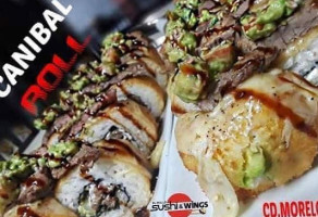 El Rollo Sushi&wing's food