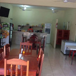 Los Almendros Dentro