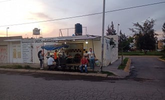 Tacos El Chavo Del Vocho outside