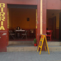 Birrieria La Mezcalera outside