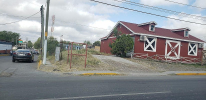 Granero Smokehouse outside