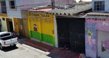 El Fogón Suizo outside