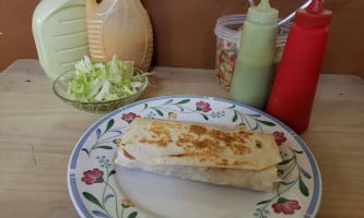 Burritas La GÜera food