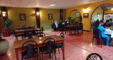 Reastaurante Cayo's inside