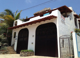 Onda Brewing, Cerveceria Artesanal outside