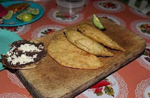 Cenaduria Mariposas food