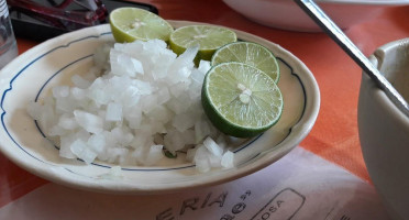 Pozoleria Doña Mane food