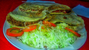 Gorditas Doña Nena food