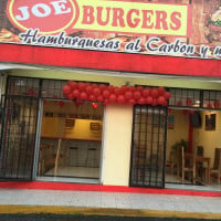 Joe Burgers outside