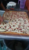 Armans Pizzas food